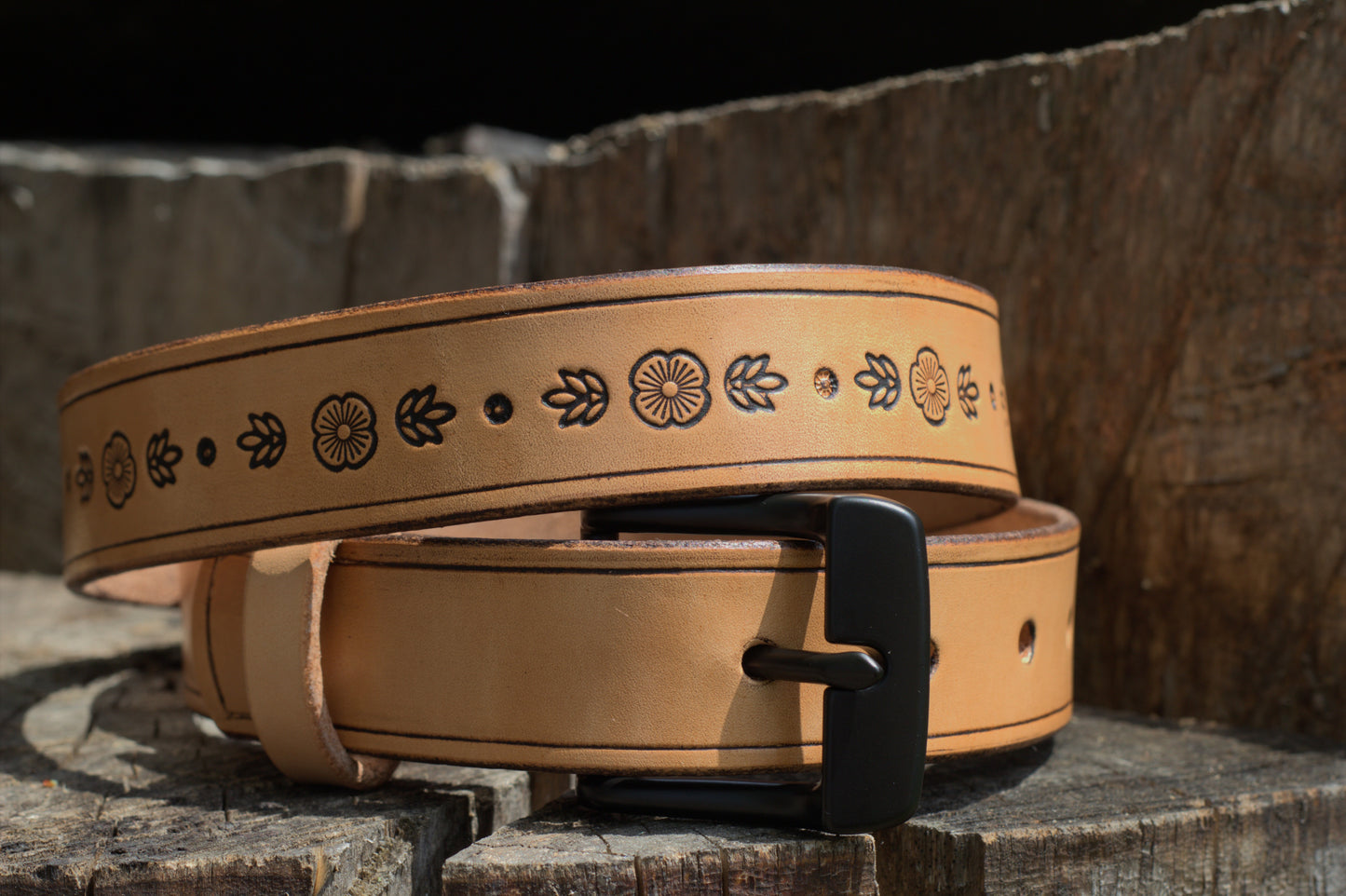 Women's floral belt